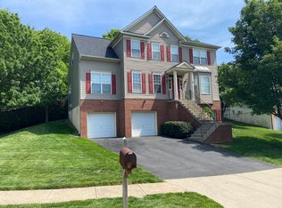 17629 Overlook Rd, Dumfries, VA 22026