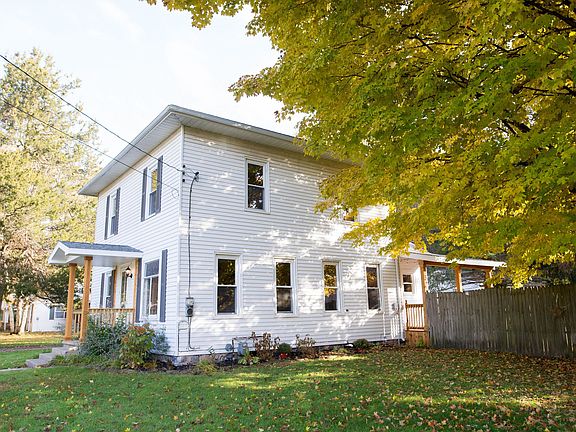3rd image of 438 Wright St