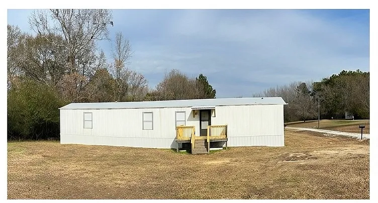 Building Photo - 107 Quiet Oak Dr