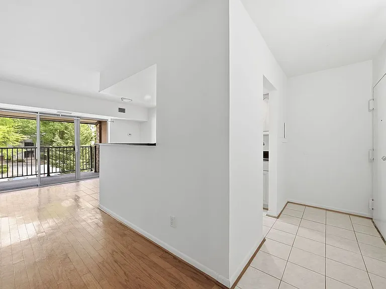 2255 Castle Rock Sq #21C — Photo 19