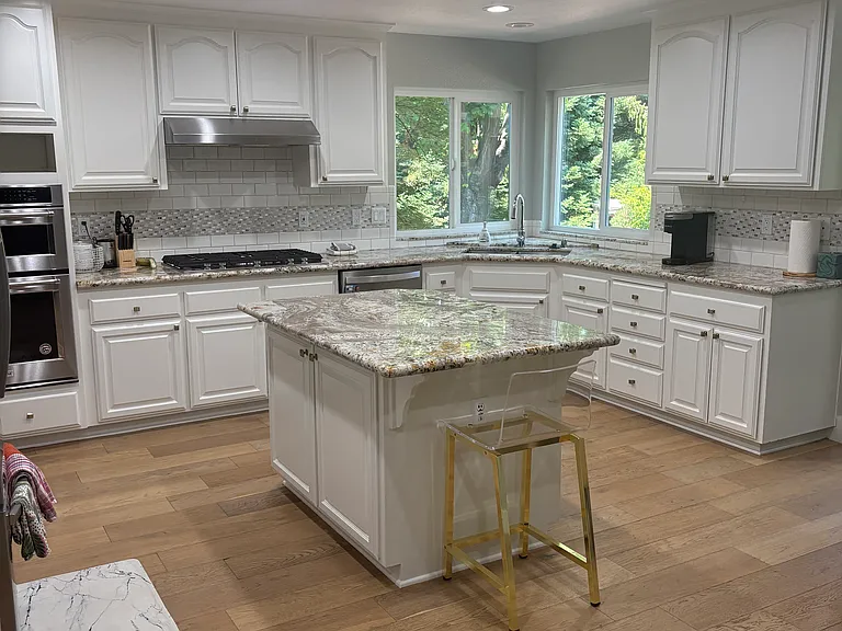 4801 Lexington Cir — Photo 14