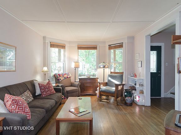 2nd image of 2104 W Summerdale Ave