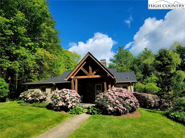 472/474 Rivers Edge Drive, Boone, NC 28607