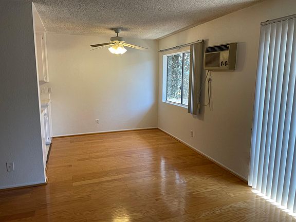 3rd image of 10805 Missouri Ave #5