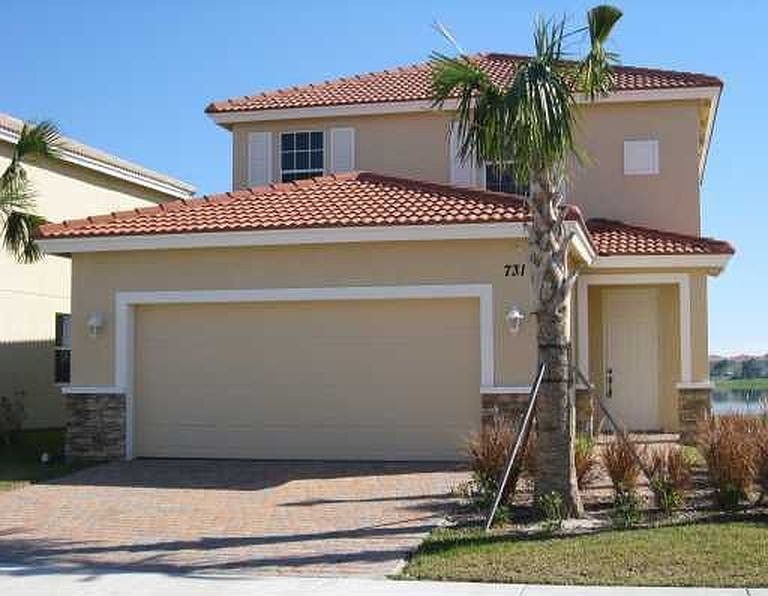 2nd image of 731 NW Leonardo Cir