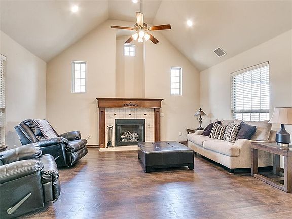 4th image of 3012 Brookstone Lakes Dr