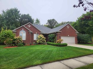 20650 Vesper Dr, Macomb, MI 48044