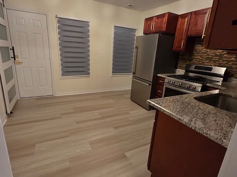 148 Clay St #2 — Photo 12