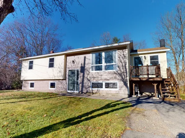 15 Charity Street, Lisbon, ME 04252