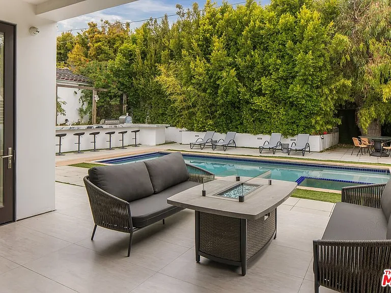 12443 W Sunset Blvd — Photo 30