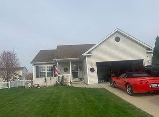 7280 Zachary Dr, Bay City, MI 48706