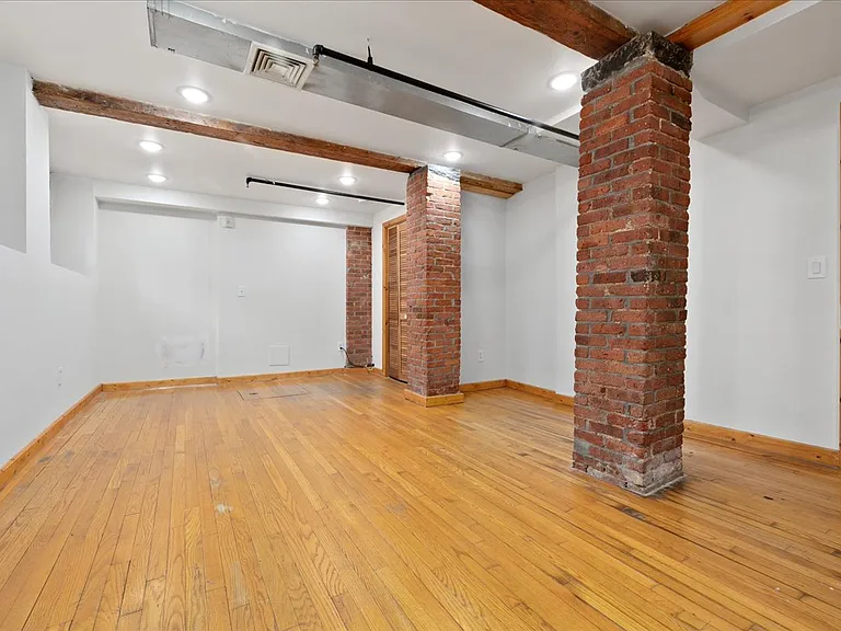 325 Lafayette St #1003 — Photo 6