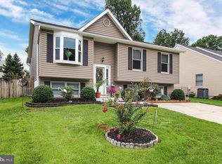 7 McNeil Ct, Glen Burnie, MD 21061