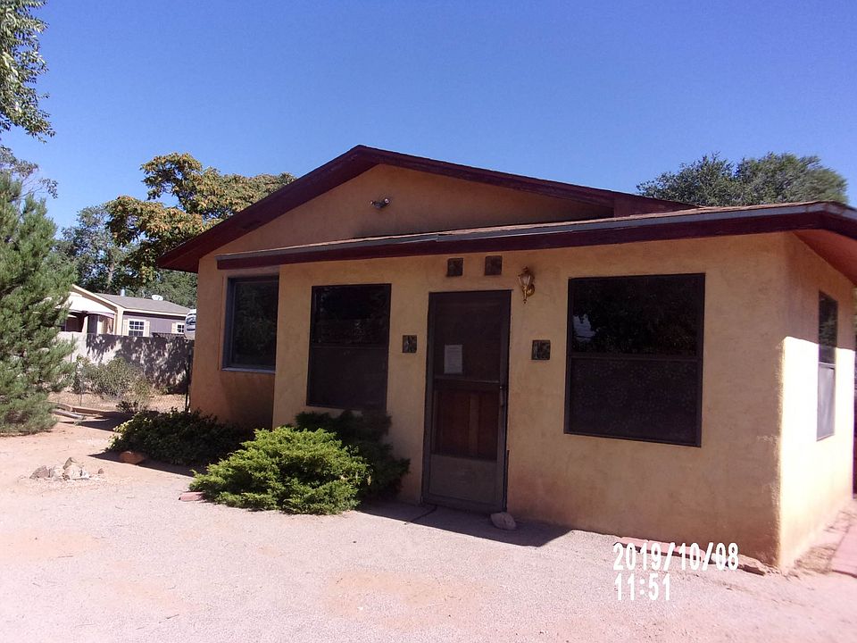 2nd image of 4921 Nicholas Pl