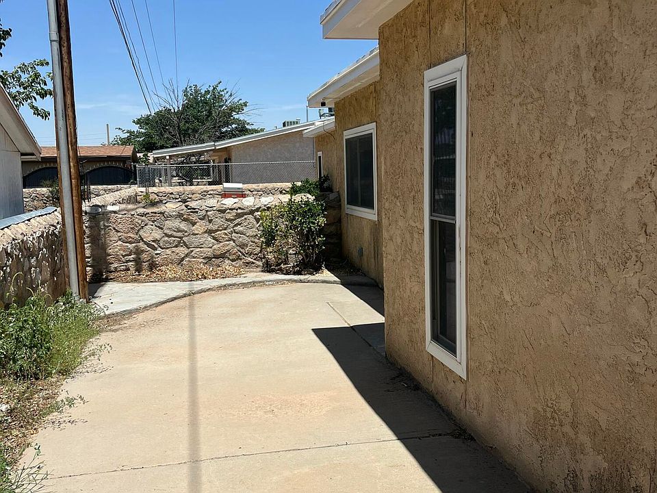 1st image of 3221/3223 Isla Morada Dr