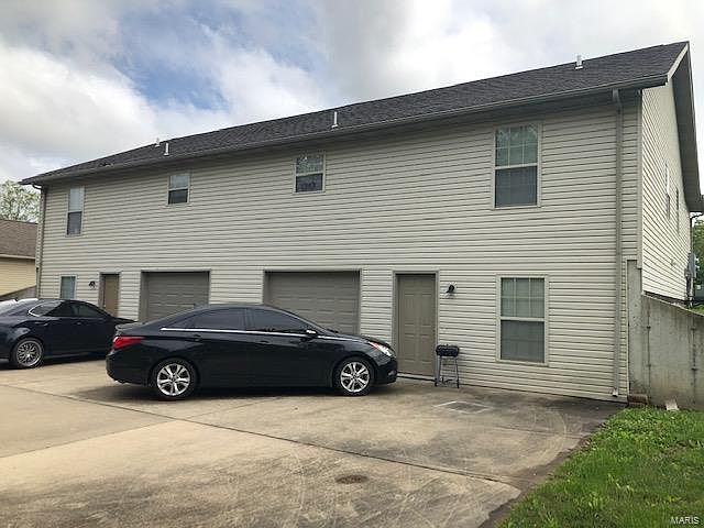 2nd image of 29782980 Shamrock Ct