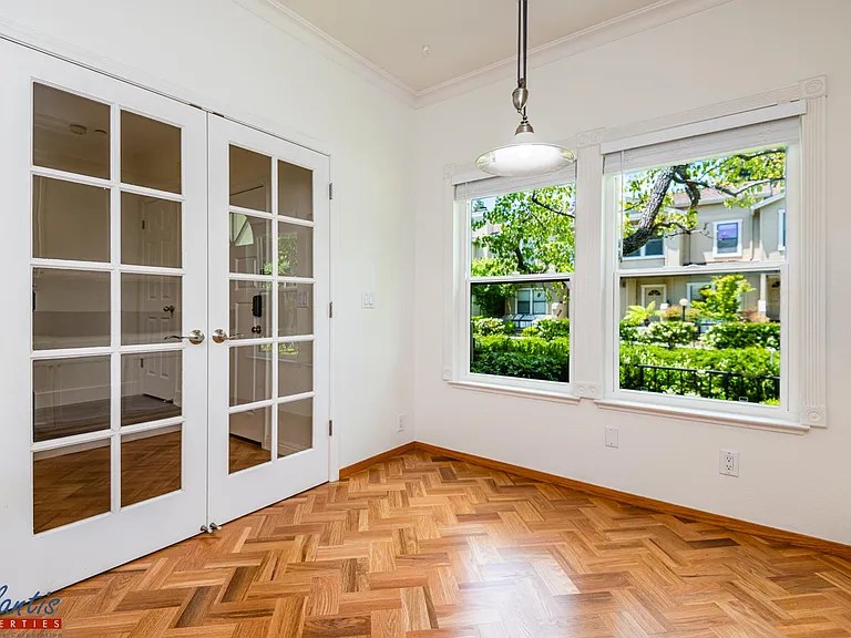 982 La Mesa Ter #A — Photo 6