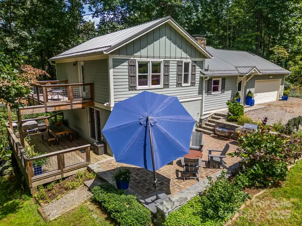 23 Pyfrom Dr, Swannanoa, NC 28778