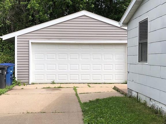 2nd image of 416 Marston Pl