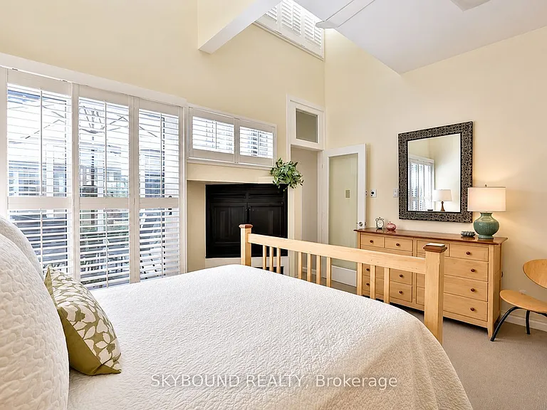110 Hepbourne St #206 — Photo 14