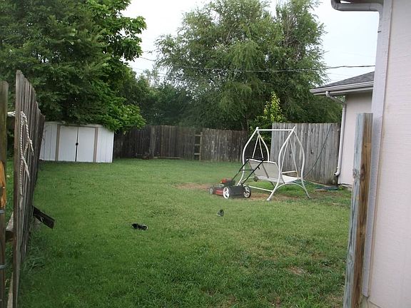 5th image of 751 Willow Dr