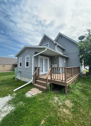 127 E Main St Photo 1