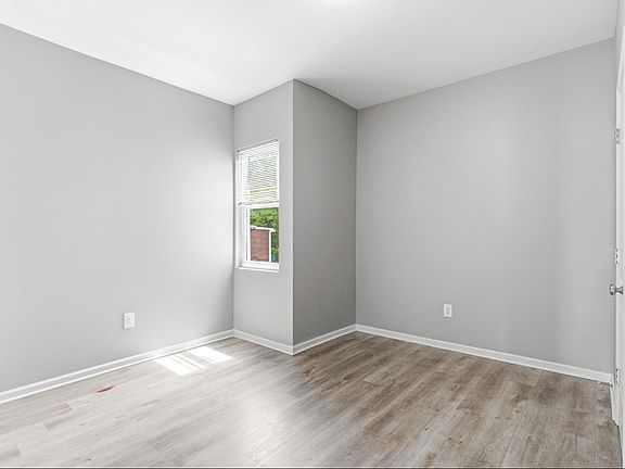 4th image of 456 Avon Ave #33L