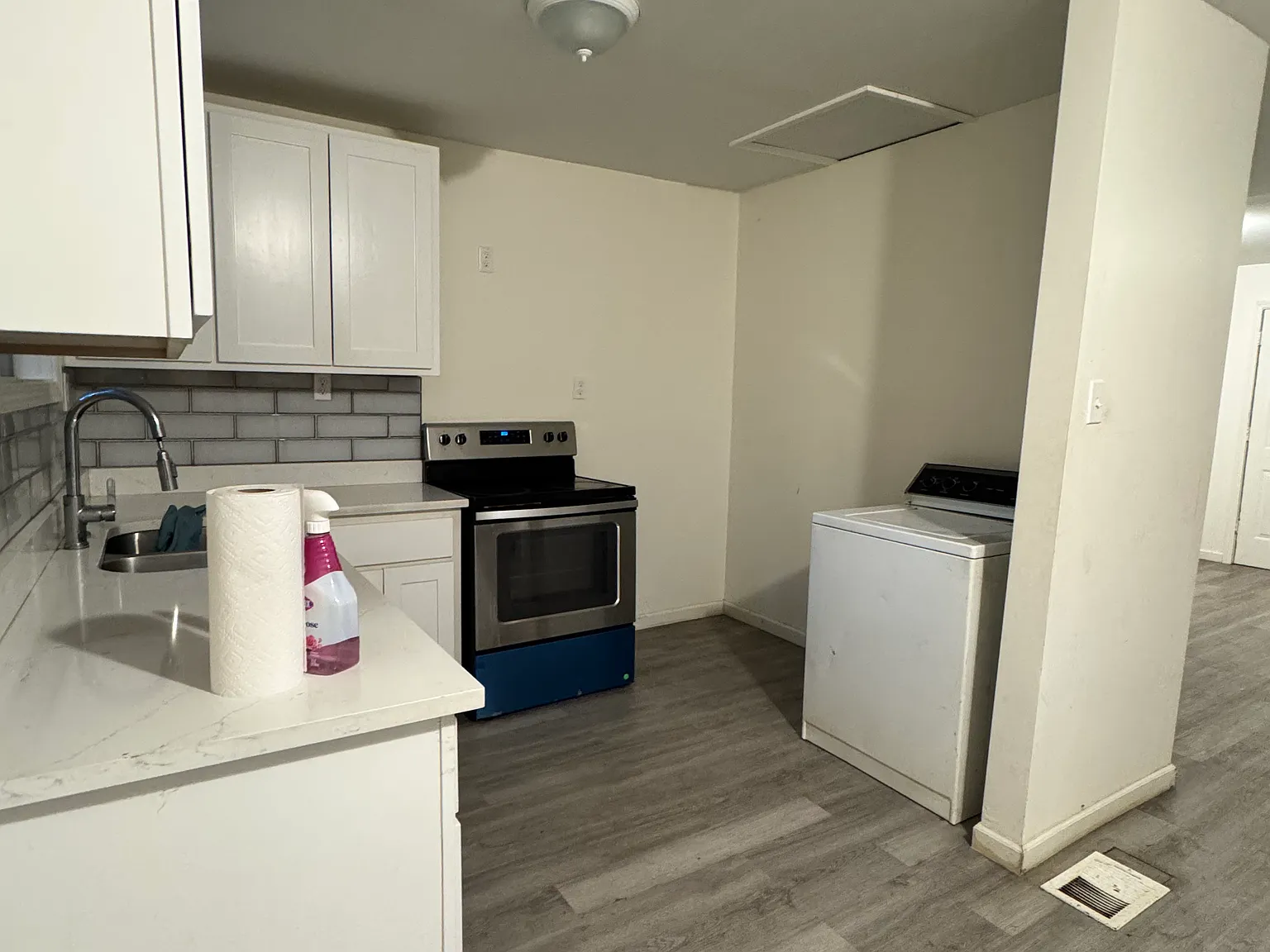 3 bed, 1.5 bath, $1,300 — Photo 3