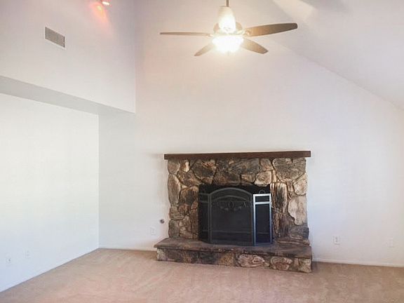 3rd image of 25423 Mountain Cliff Dr