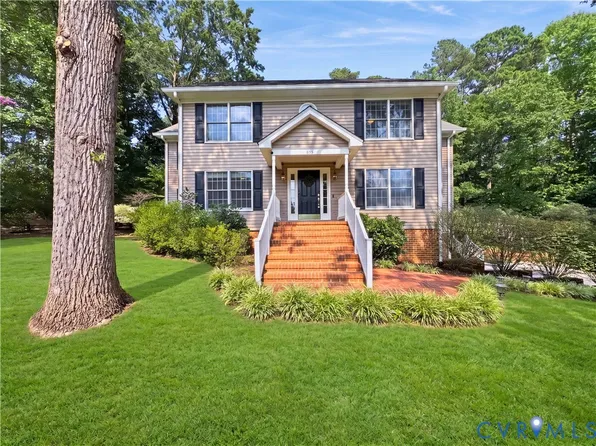 836 Forest Hill Dr, South Hill, VA 23970
