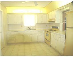 3rd image of 3850 NE 17th Ave