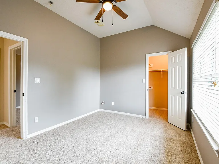241 Blue Hill Dr — Photo 26