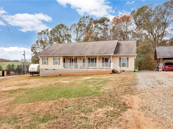 1225 Crump Mill Rd, Martin, GA 30557
