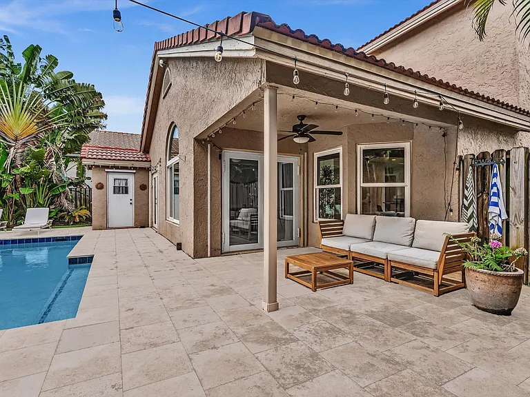 10310 Santiago St — Photo 37