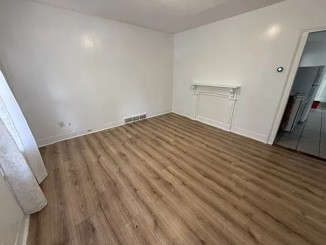 2 bed, $1,900 — Photo 3
