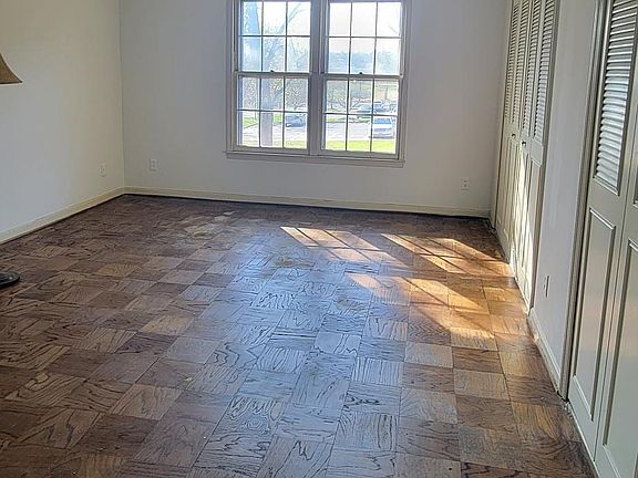 5th image of 6012 Westchester Park Dr APT 101