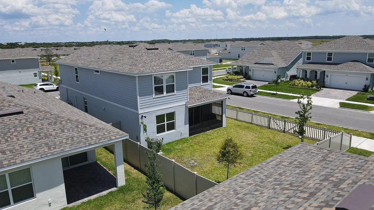 Building Photo - 1962 Summer Serenity Dr