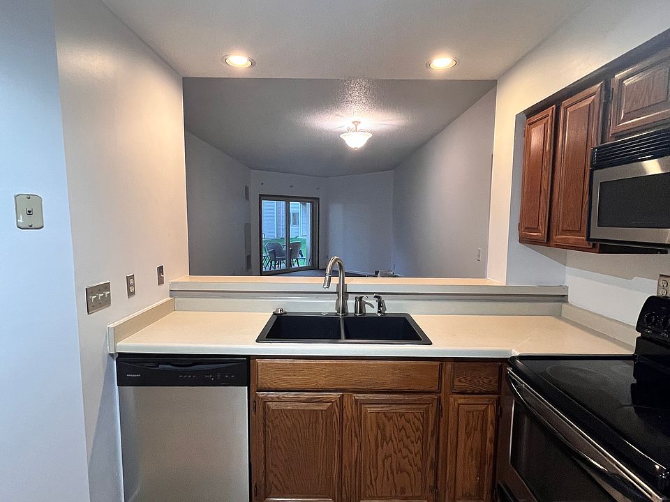 1st image of 1390 Carling Dr APT 103