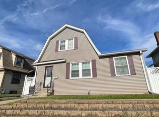 2509 Avenue Of The Cities, Moline, IL 61265