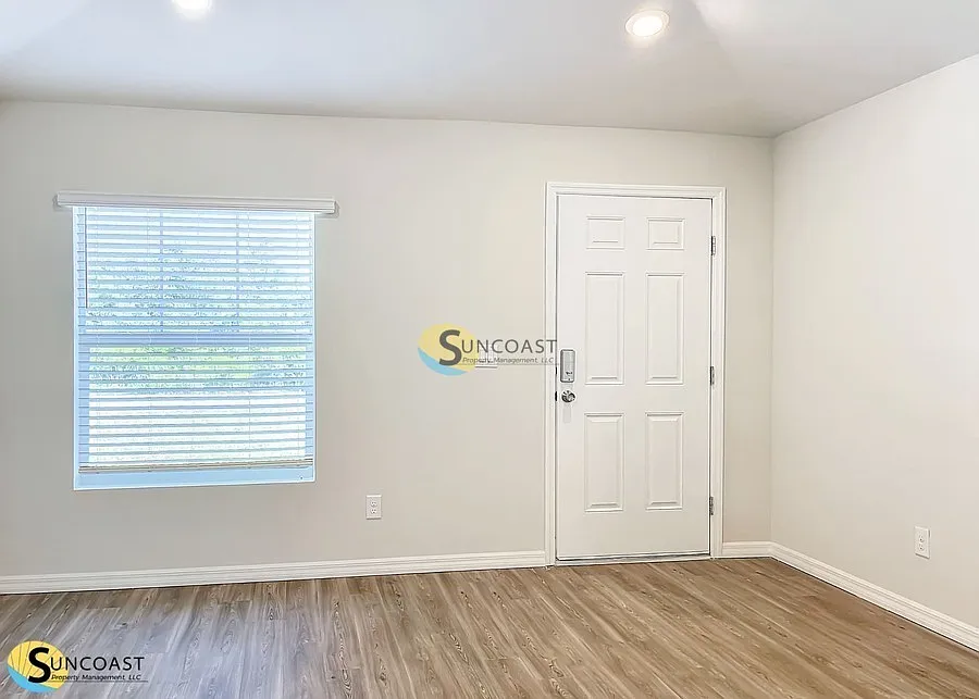 Brand New 2BR Duplex in Port Charlotte — Photo 2