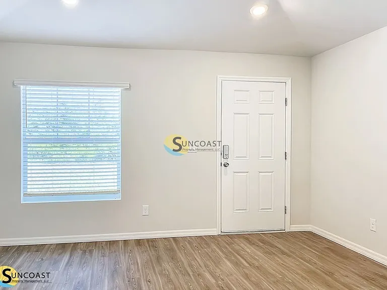 11266 Pendleton Ave — Photo 19