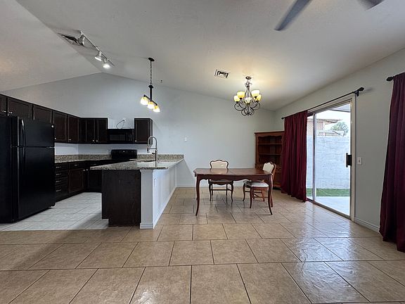 5th image of 3227 W Blackhawk Dr