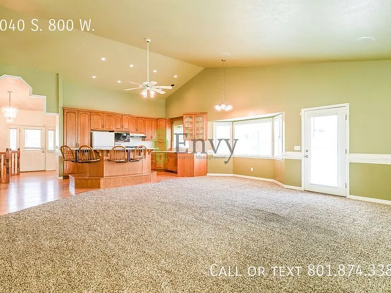 1040 S 800 W — Photo 8