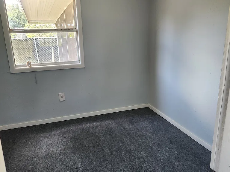 12440 Elnora Dr — Photo 6