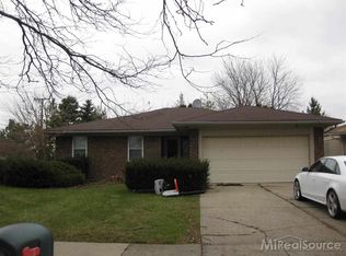 4013 Devonshire Dr, Sterling Heights, MI 48310