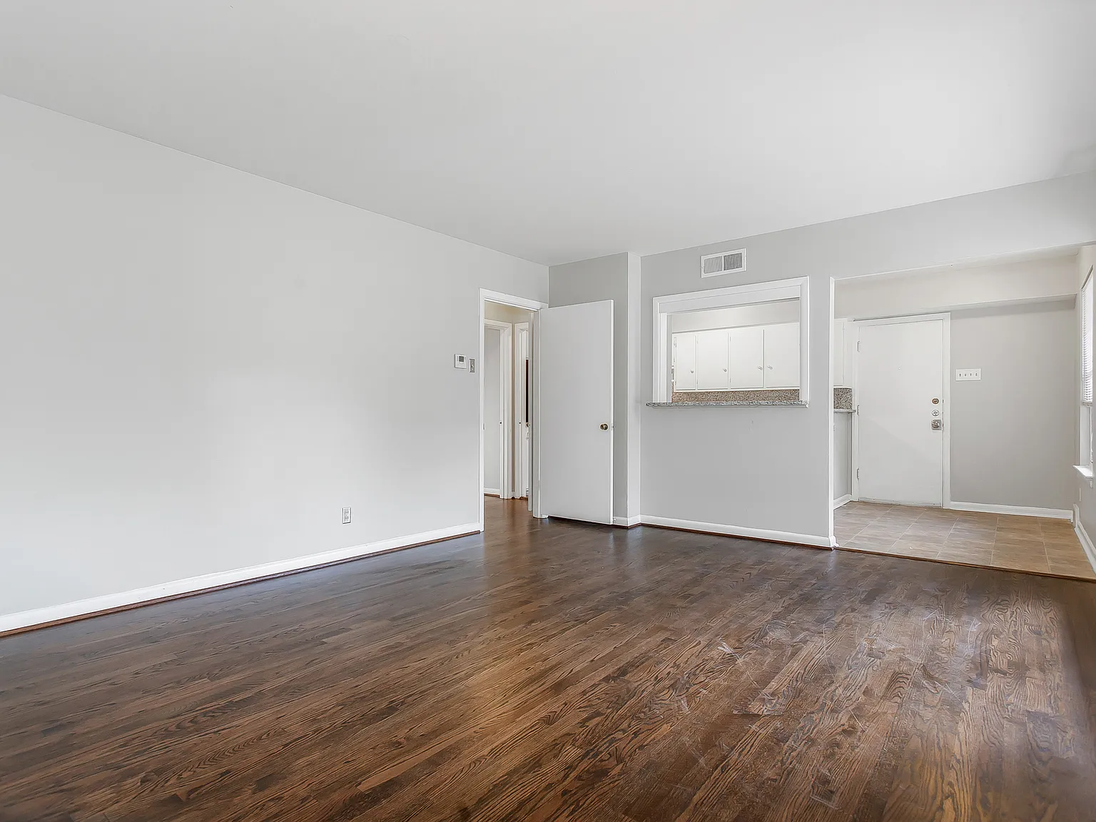 2 bed, 1105 sqft, $2,195 — Photo 2