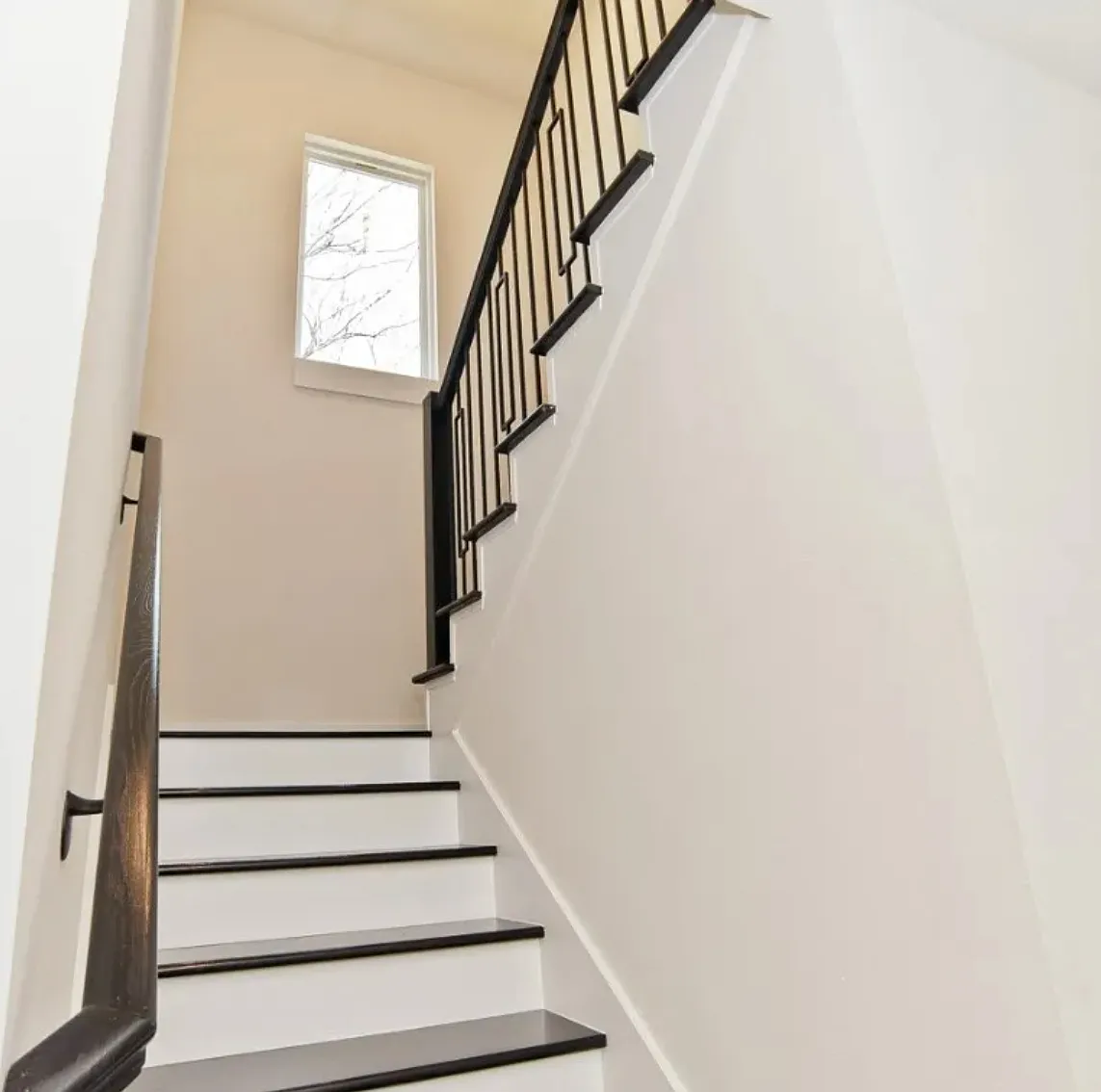 3 bed, 1712 sqft, $3,200 — Photo 3