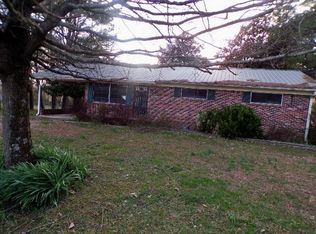 4 Jd Barr Rd, Trenton, TN 38382