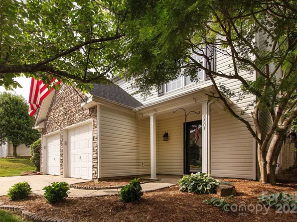 8607 Cedardale Ridge Ct, Charlotte, NC 28269