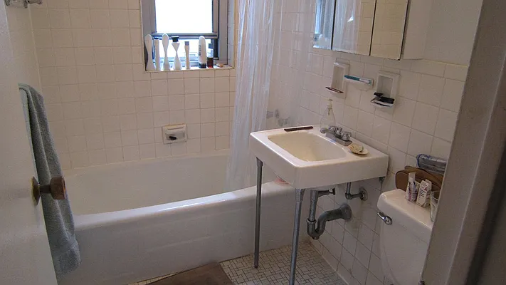 Rented by Noble Realty | media 12